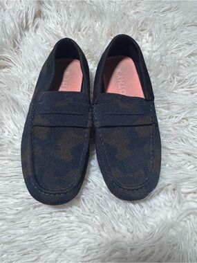 Rothy's The Driving Loafer in a woodland camo pattern Men’s Size 9